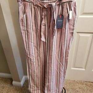 Linen wide-leg pants with belt